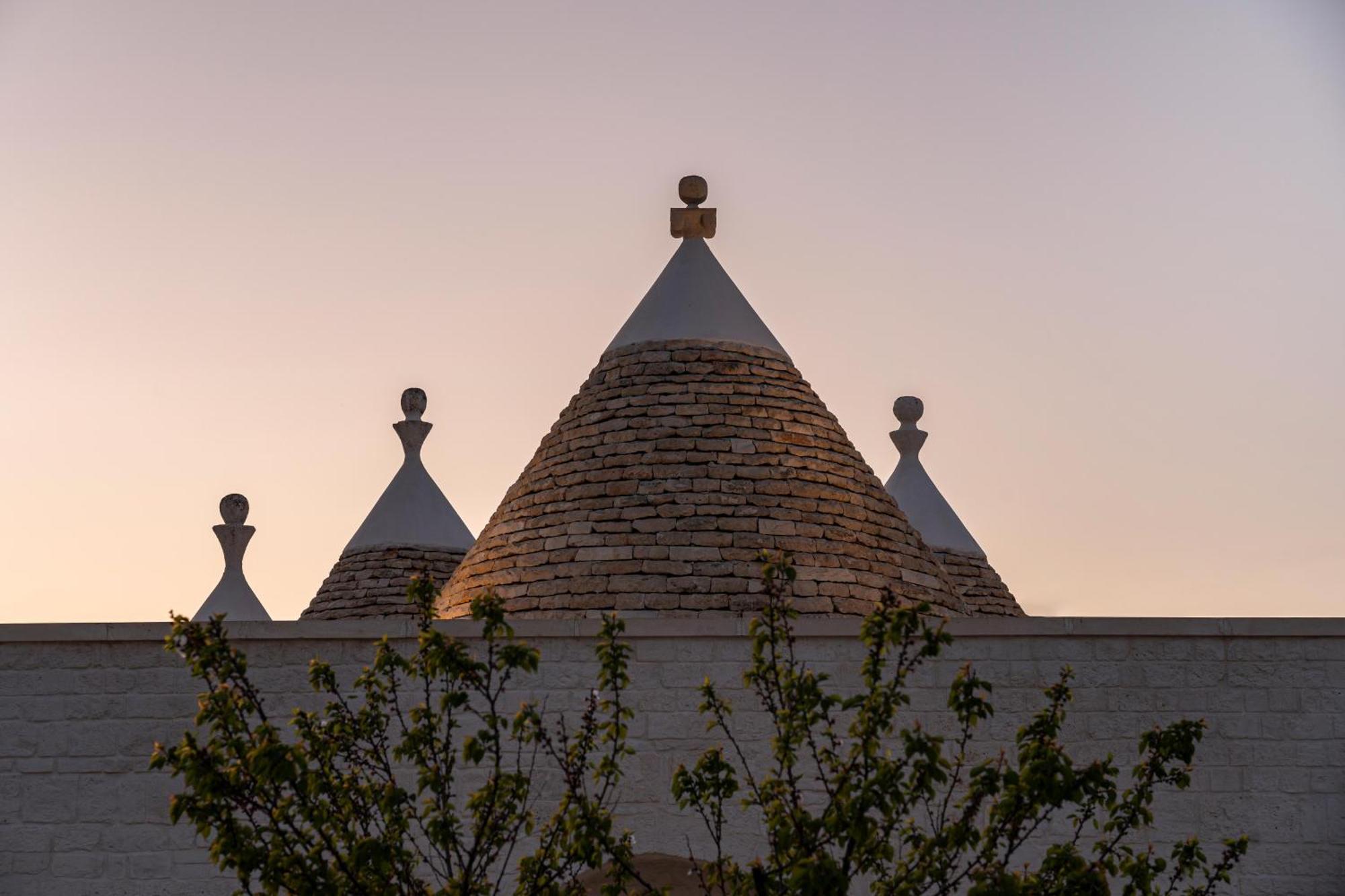 Trullo Jale - Boutique Apartments Ostuni Ngoại thất bức ảnh