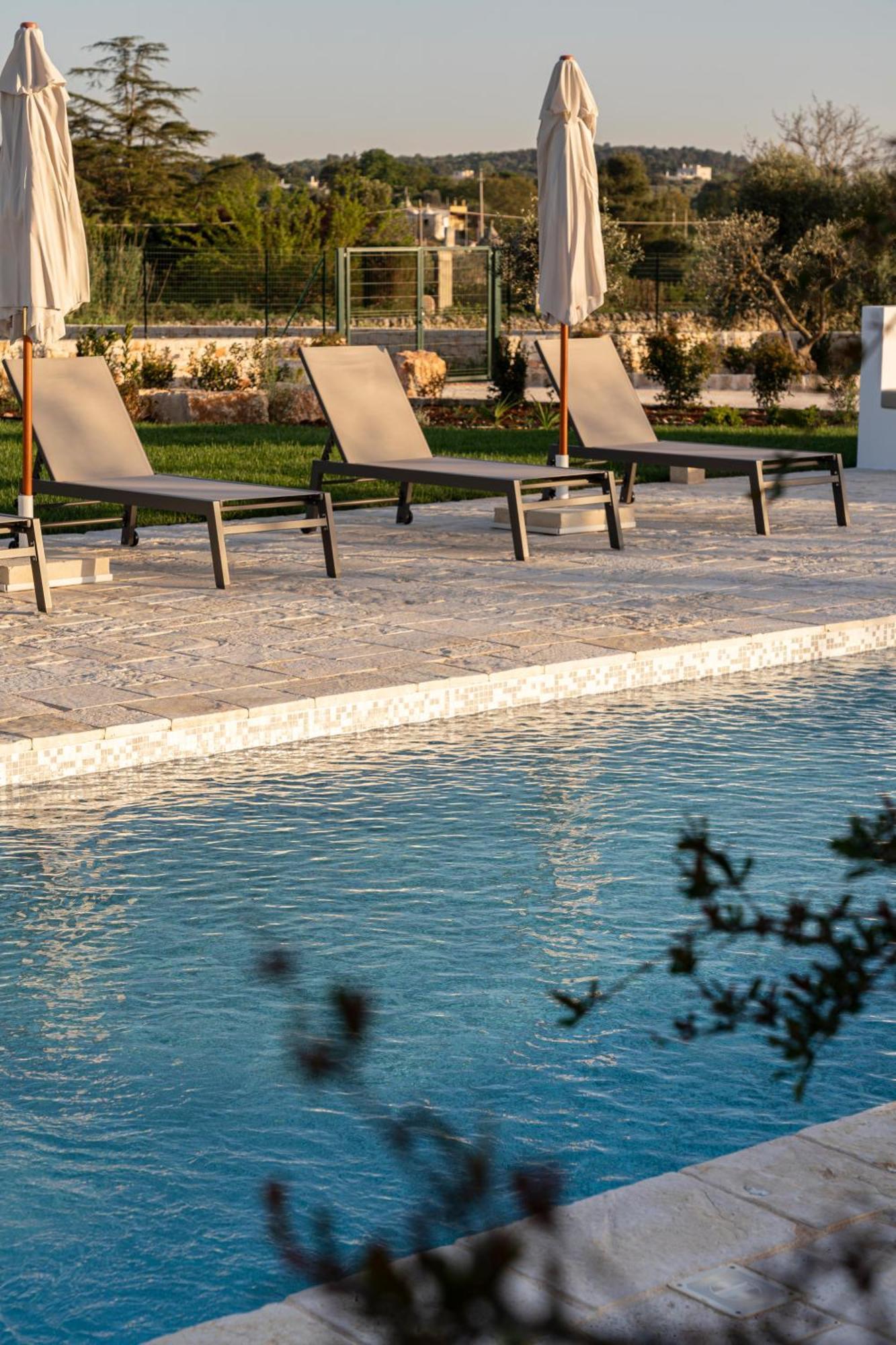 Trullo Jale - Boutique Apartments Ostuni Ngoại thất bức ảnh