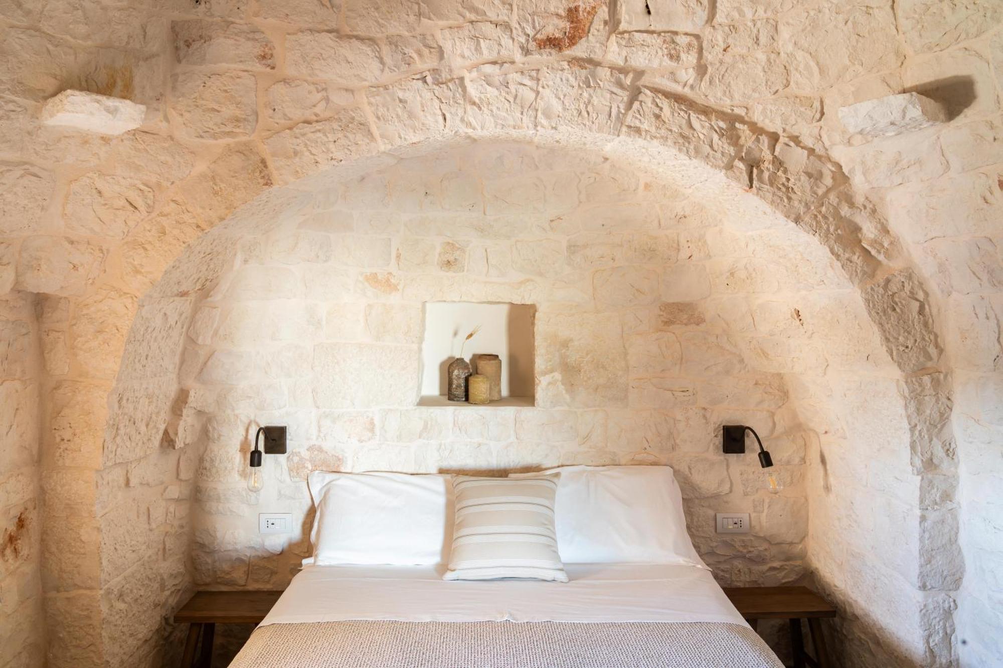 Trullo Jale - Boutique Apartments Ostuni Ngoại thất bức ảnh