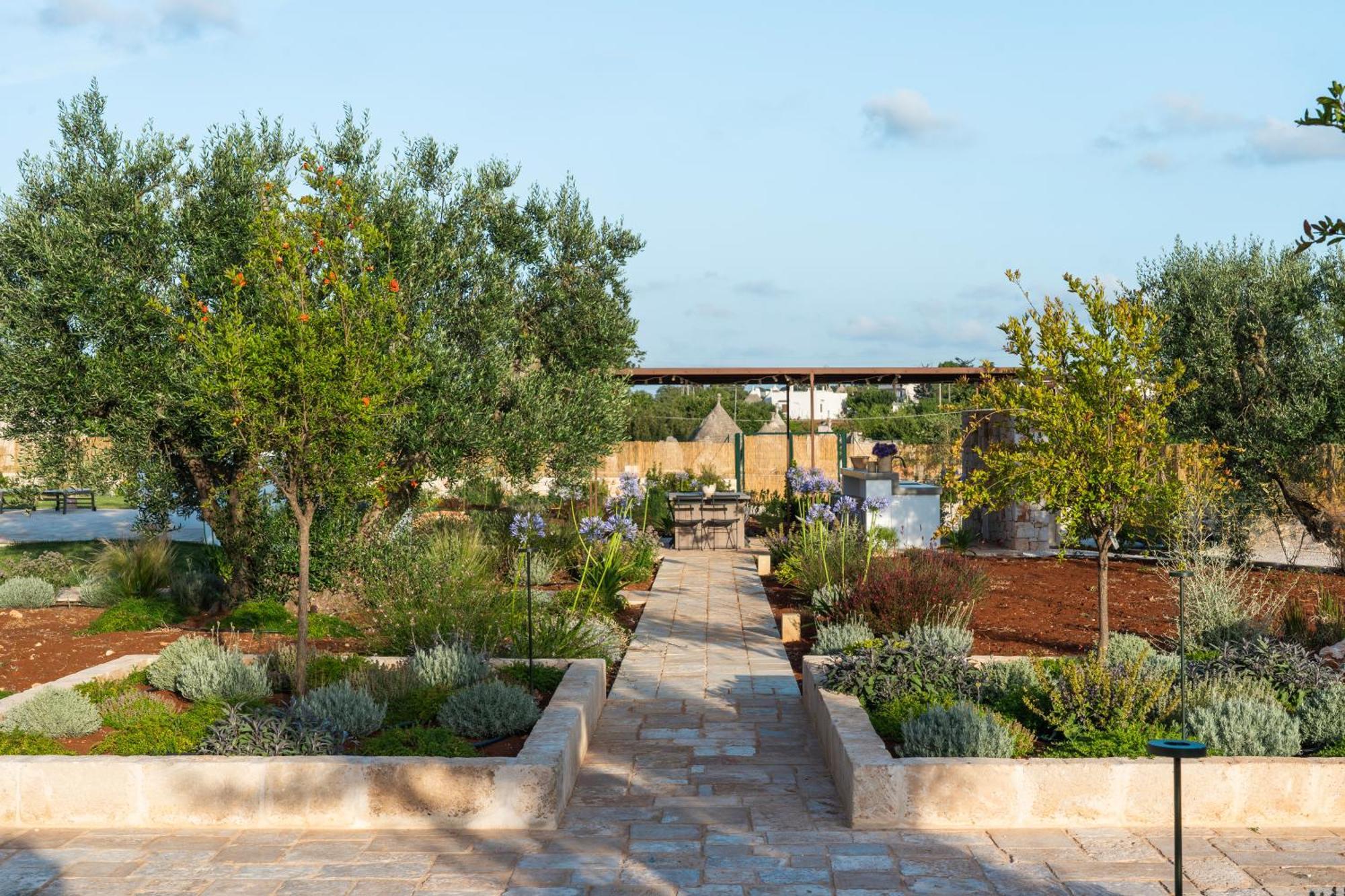 Trullo Jale - Boutique Apartments Ostuni Ngoại thất bức ảnh
